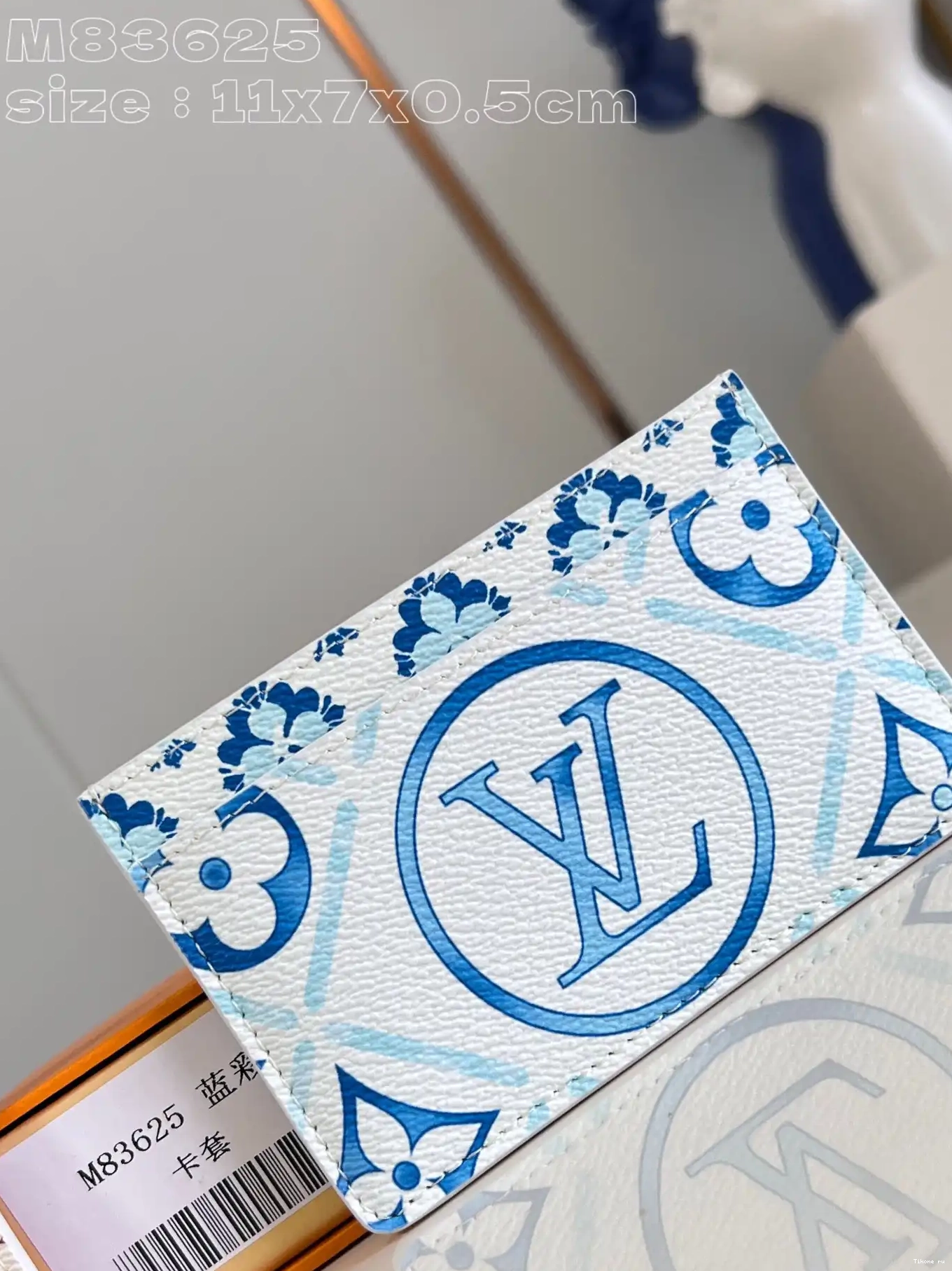 LOUIS VUITTON HOLDER-11*7*0.5cm CARD 0703